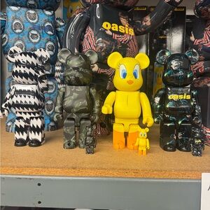 Bundle of 4 Medicom Bearbrick 400%ms